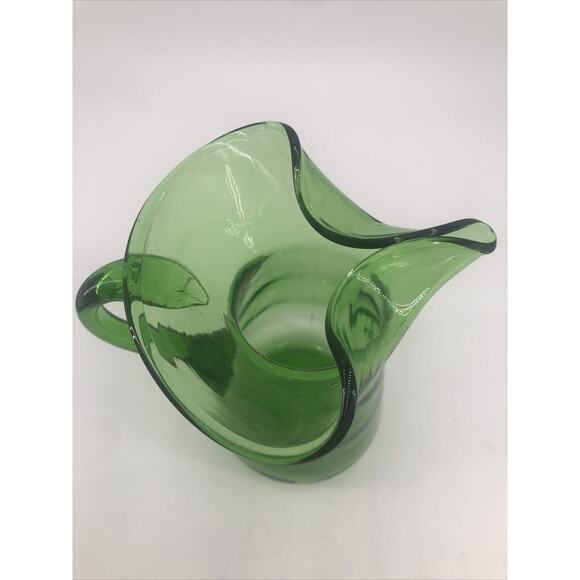 Glass Pitcher Mid Century Hand Blown Emerald Green Pinched Spout Ice Lip MCM VTG - Picture 3 of 11